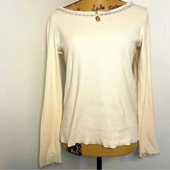 Eddie Bauer Tops - Eddie Bauer Long Sleeve Women’s Top with Delicate Floral Detail Women’s Small